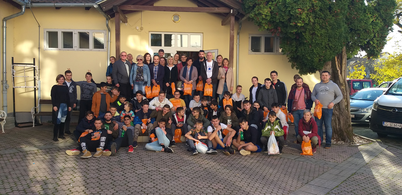 Sportsko-edukativni susreti domova u Lipiku